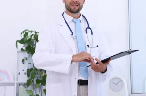¿Qué es un médico de medicina interna?